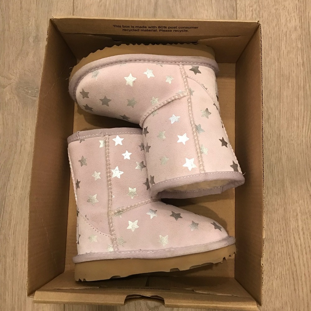 Toddlers CLASSIC II SHORT STARS BOOT UGG Toddlers
